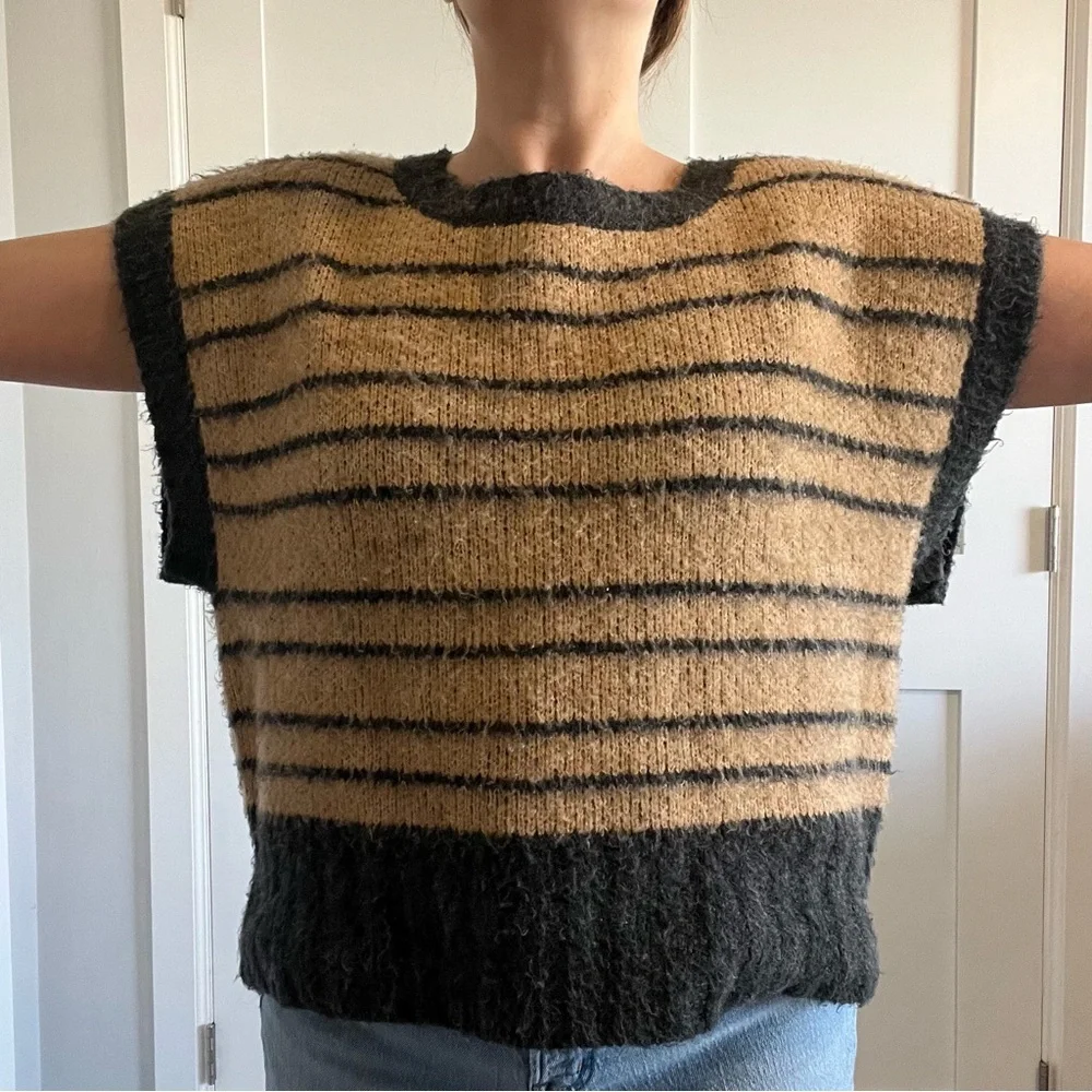 By Together Black and Tan Striped Short-Sleeve Sweater - Large